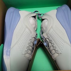 Brand NEW Clove Nurisng Shoes